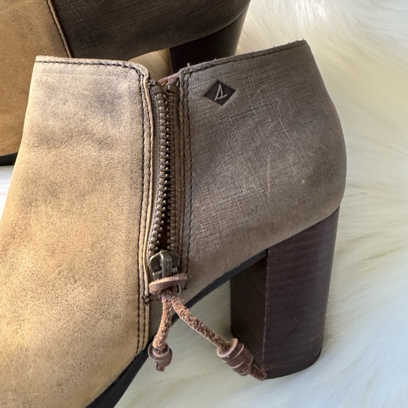 Sperry Boots - Picture 2 of 5